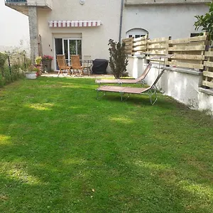  Appartement Rez De Chaussée Avec Terrasse Et Jardin France